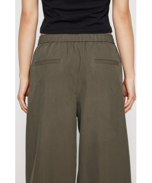 LAGUA GEM(ラグアジェム)の「EASY PARACHUTE パンツ(その他パンツ・レディース・アイボリー/カーキ/グレー・SMALL/MEDIUM)」の14枚目の写真