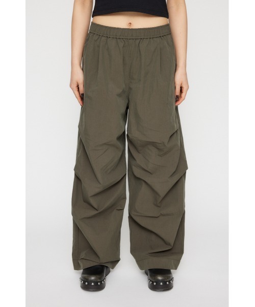 LAGUA GEM(ラグアジェム)の「EASY PARACHUTE パンツ(その他パンツ・レディース・アイボリー/カーキ/グレー・SMALL/MEDIUM)」の8枚目の写真