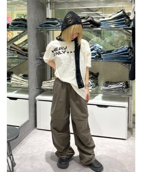 LAGUA GEM(ラグアジェム)の「EASY PARACHUTE パンツ(その他パンツ・レディース・アイボリー/カーキ/グレー・SMALL/MEDIUM)」の19枚目の写真