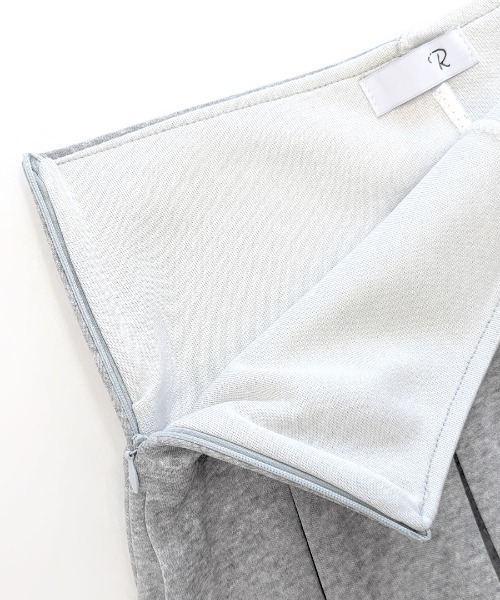 REMUR(レミュール)の「ハイウエスト切り替えボックスプリーツミニスカート(スカート・レディース・グレー/ブラック・L/M/S)」の4枚目の写真