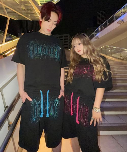 ATMARK(アットマーク)の「《2サイズ展開 / UNISEX 》オールドイングリッシュロゴTee サガラ刺繍 ラインストーン セットアップ可能(Tシャツ/カットソー・レディース・ブルー系その他/ピンク/チャコールグレー/ターコイズブルー/カーキ/ピンク系/ブルー系/シルバー系・MEDIUM/LARGE/L/M)」の7枚目の写真