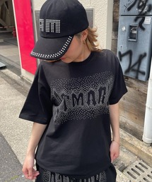 ATMARK（アットマーク）の「《2サイズ展開　/　UNISEX　》オールドイングリッシュロゴTee　サガラ刺繍　ラインストーン　セットアップ可能（Tシャツ/カットソー）」