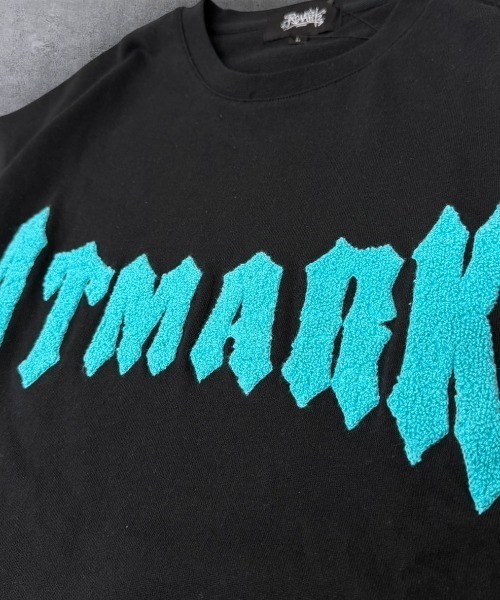 ATMARK(アットマーク)の「《2サイズ展開 / UNISEX 》オールドイングリッシュロゴTee サガラ刺繍 ラインストーン セットアップ可能(Tシャツ/カットソー・レディース・ブルー系その他/ピンク/チャコールグレー/ターコイズブルー/カーキ/ピンク系/ブルー系/シルバー系・MEDIUM/LARGE/L/M)」の14枚目の写真