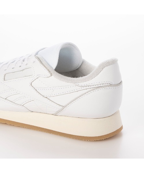 Reebok(リーボック)の「クラシックレザー 1983 ヴィンテージ CS / CLASSIC LEATHER 1983 VINTAGE CREPE(スニーカー・メンズ・ホワイト・22.5cm/23.0cm/23.5cm/24.5cm/24.0cm/25.0cm/25.5cm/26.0cm/26.5cm/27.0cm/27.5cm/28.0cm/29.0cm)」の6枚目の写真