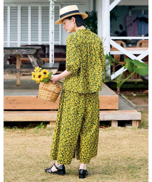 Sunny clouds(サニークラウズ)の「サニークラウズ ひまわり畑シャツ〈レディース〉(シャツ/ブラウス・レディース・イエロー系その他・3L/LL/L/M/MP)」の5枚目の写真