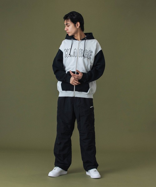 XLARGE（エクストララージ）の「COLOR BLOCK ZIP HOODED SWEATSHIRT（パーカー・メンズ・ブラック/オリーブ/ベージュ・S/M/L/XL）」の10枚目の写真