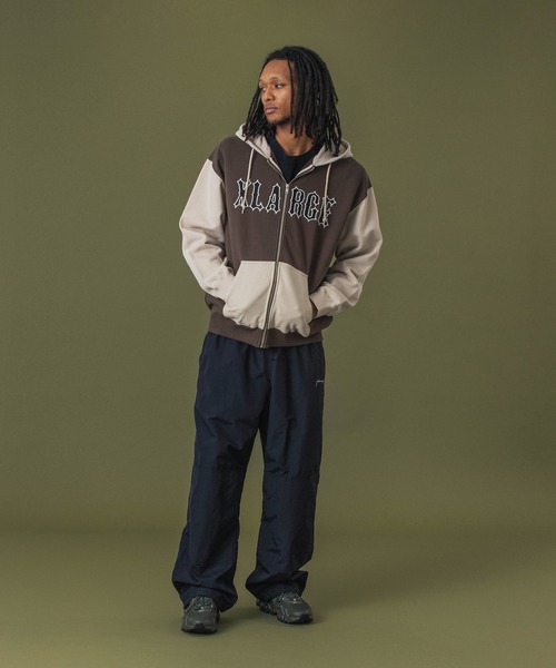 XLARGE（エクストララージ）の「COLOR BLOCK ZIP HOODED SWEATSHIRT（パーカー・メンズ・ブラック/オリーブ/ベージュ・S/M/L/XL）」の15枚目の写真