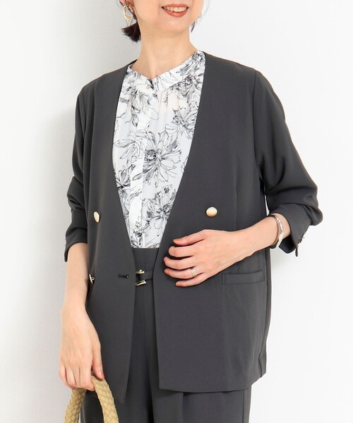 MICO COULIER（ミコクリエ）の「《セットアップ対応》ハイストレッチカルゼワッシャーノーカラージャケット（ノーカラージャケット・レディース・ネイビー/グレイッシュベージュ/グレー・38）」の14枚目の写真