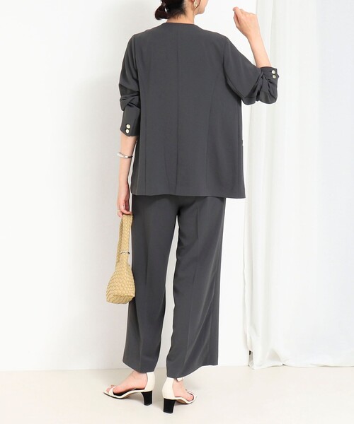 MICO COULIER（ミコクリエ）の「《セットアップ対応》ハイストレッチカルゼワッシャーノーカラージャケット（ノーカラージャケット・レディース・ネイビー/グレイッシュベージュ/グレー・38）」の19枚目の写真