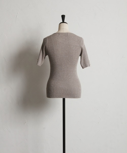 tocco closet(トッコ クローゼット)の「【ZOZO限定】アシンメトリーネックラメリブニットトップス(ニット/セーター・レディース・ブラック/グレイッシュベージュ/オフホワイト/ブルー/ミント/ピンク・M)」の11枚目の写真