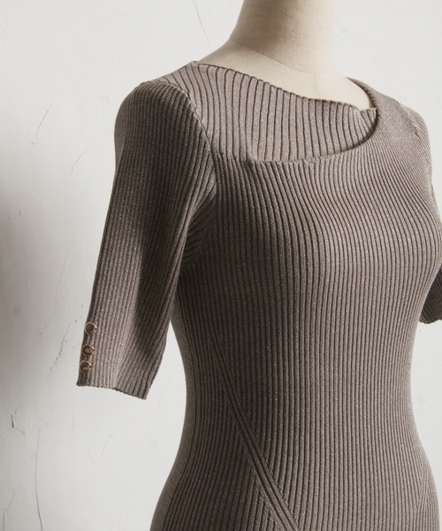 tocco closet(トッコ クローゼット)の「【ZOZO限定】アシンメトリーネックラメリブニットトップス(ニット/セーター・レディース・ブラック/グレイッシュベージュ/オフホワイト/ブルー/ミント/ピンク・M)」の9枚目の写真