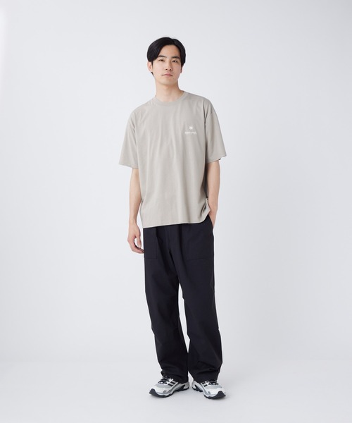 Snow Peak（スノーピーク）の「Snow Peak / Soft Cotton Relaxed Logo T-Shirt ソフトコットン リラックスロゴTシャツ（Tシャツ/カットソー・メンズ・ホワイト/ブラック/オレンジ/グレイッシュベージュ・1/S/M/L/XL/XXL）」の19枚目の写真