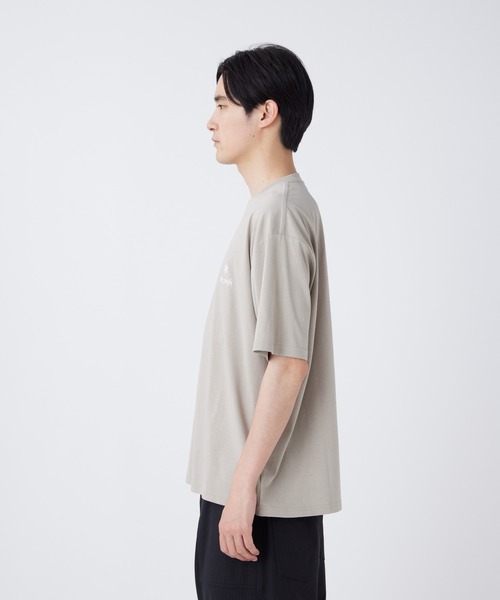 Snow Peak（スノーピーク）の「Snow Peak / Soft Cotton Relaxed Logo T-Shirt ソフトコットン リラックスロゴTシャツ（Tシャツ/カットソー・メンズ・ホワイト/ブラック/オレンジ/グレイッシュベージュ・1/S/M/L/XL/XXL）」の21枚目の写真
