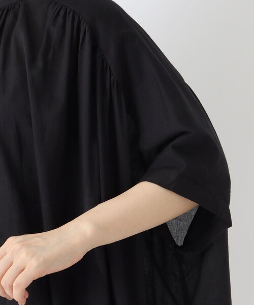 one'sterrace(ワンズテラス)の「ボイルギャザー 5分袖ワイドワンピース(ワンピース・レディース・ブラック系8/グリーン系その他6/ブルー系その他7・02)」の17枚目の写真