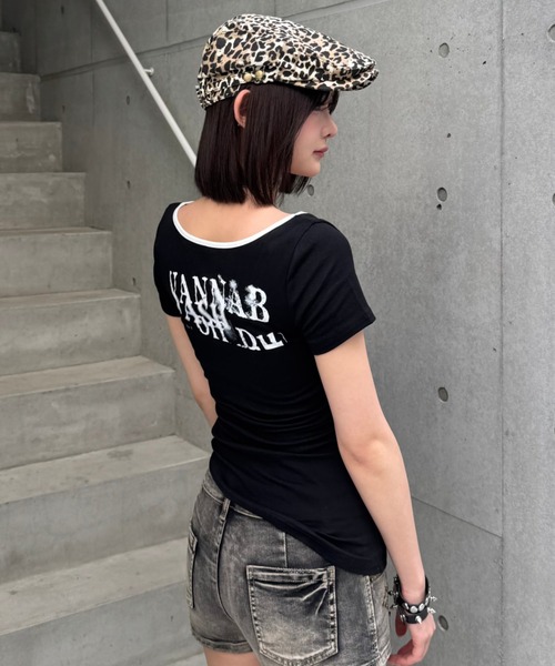 ZIPPER CLUB（ZIPPER CLUB ジッパークラブ）の「asymmetry rock print Tshirt（Tシャツ/カットソー・レディース・ブラック/ホワイト・SMALL/LARGE/MEDIUM）」の9枚目の写真