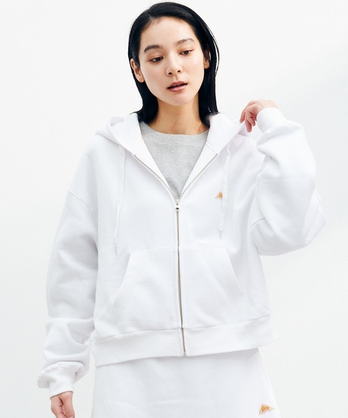 KELTY(ケルティ)の「KELTY/ケルティ ミニロゴクロップドジップパーカー ワンポイント(パーカー・レディース・ホワイト/ブラック/ヘザーグレー/ベージュ/ネイビー・FREE)」の8枚目の写真