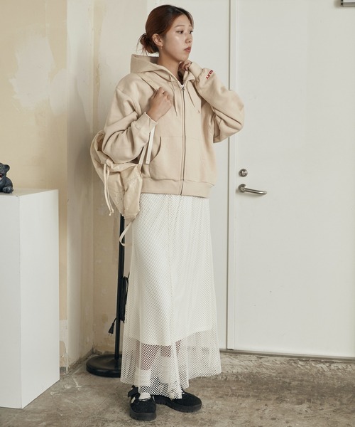 KELTY(ケルティ)の「KELTY/ケルティ ミニロゴクロップドジップパーカー ワンポイント(パーカー・レディース・ホワイト/ブラック/ヘザーグレー/ベージュ/ネイビー・FREE)」の21枚目の写真