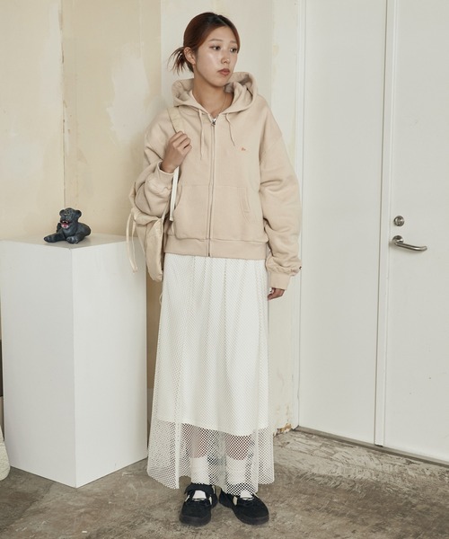 KELTY(ケルティ)の「KELTY/ケルティ ミニロゴクロップドジップパーカー ワンポイント(パーカー・レディース・ホワイト/ブラック/ヘザーグレー/ベージュ/ネイビー・FREE)」の22枚目の写真