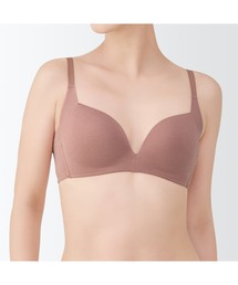 無印良品（ムジルシリョウヒン）の「婦人　ノンワイヤー胸の形を整えるブラジャー　プラスサイズ（ブラジャー）」