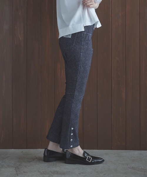 STUDIO PICONE(スタジオピッコーネ)の「デニム風プリントボタンデザインパンツ(その他パンツ・レディース・ブラック/ネイビー/ブルー/キャメル・LL/L/M/S)」の16枚目の写真