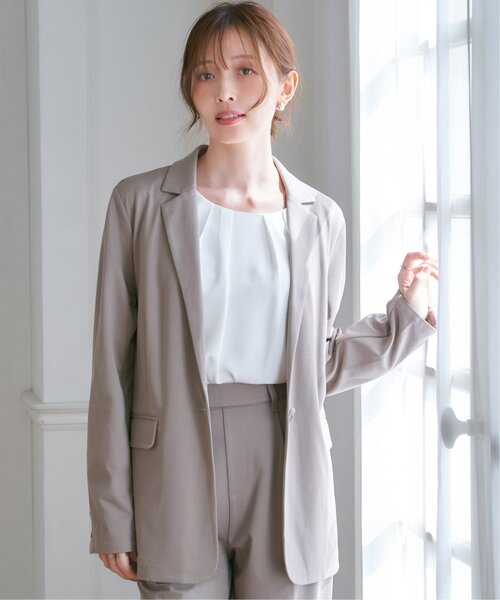 IKKA LOUNGE（イッカラウンジ）の「【セットアップ対応】GOKU楽ワークテーラージャケット（テーラードジャケット・レディース・ベージュ/ネイビー・L/M/S）」の3枚目の写真