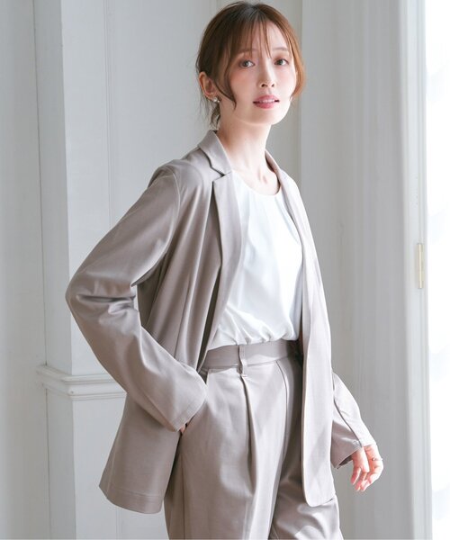 IKKA LOUNGE（イッカラウンジ）の「【セットアップ対応】GOKU楽ワークテーラージャケット（テーラードジャケット・レディース・ベージュ/ネイビー・L/M/S）」の4枚目の写真