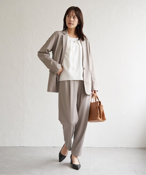 IKKA LOUNGE（イッカラウンジ）の「【セットアップ対応】GOKU楽ワークテーラージャケット（テーラードジャケット・レディース・ベージュ/ネイビー・L/M/S）」の13枚目の写真