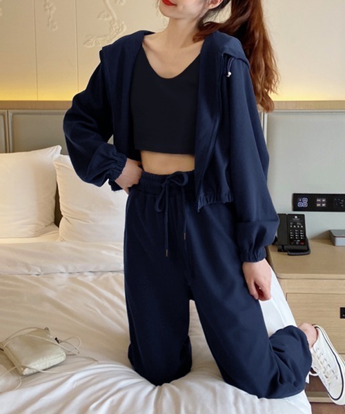 セール】3点セットルームウェア クロップド丈パーカー&ミニ セール】3点セットルームウェア クロップド丈パーカー&ミニ