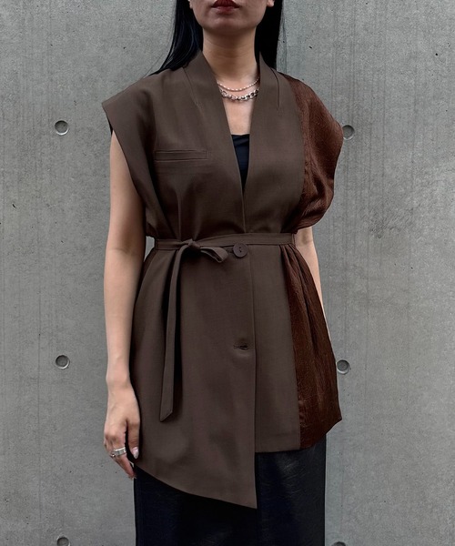 &g'aime】アシメサテンMIXベスト Asymmetric Satin-Panel Vest