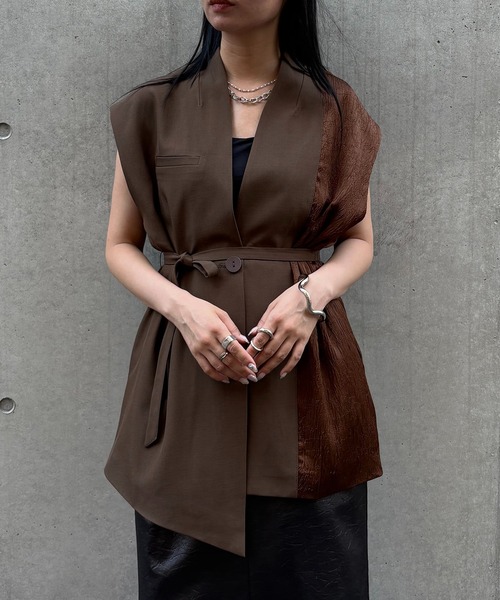 &g'aime】アシメサテンMIXベスト Asymmetric Satin-Panel Vest