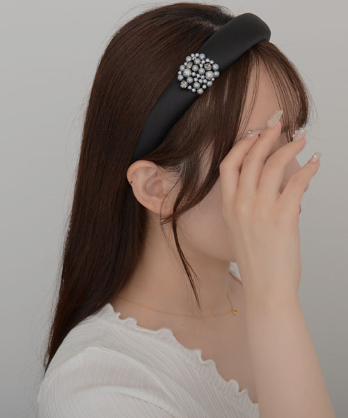 ハンドメイド AAAA級ビジューデザインパールカチューシャ♥️ ハンドメイド AAAA級ビジューデザインパールカチューシャ♥️