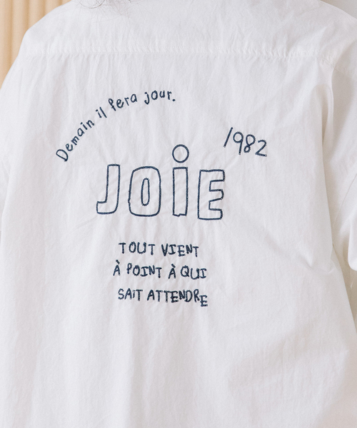POU DOU DOU(プードゥドゥ)の「JOiEバックロゴ刺繍シャツ(シャツ/ブラウス・レディース・ブルー系/ブラック/オフホワイト・M)」の5枚目の写真