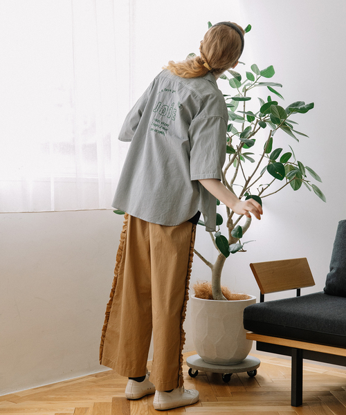 POU DOU DOU(プードゥドゥ)の「JOiEバックロゴ刺繍シャツ(シャツ/ブラウス・レディース・ブルー系/ブラック/オフホワイト・M)」の10枚目の写真