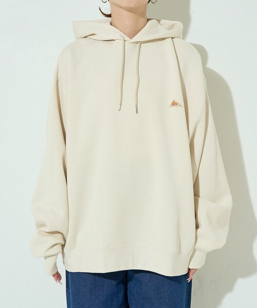 FREAK'S STORE（フリークスストア）の「限定展開 KELTY × FREAK'S STORE/ケルティ 別注 裏起毛 ワンポイント パーカー（パーカー・レディース・ワインレッド/ライトグレー/ベージュ/ナチュラル/ブラック・ﾌﾘ-）」の22枚目の写真