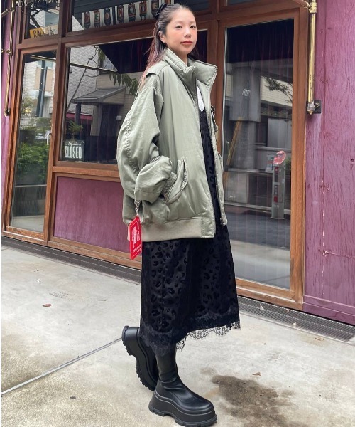 JEANASIS（ジーナシス）の「【細部にまでこだわった万能アイテム】Army BIGブルゾン/588963（ブルゾン・レディース・オフホワイト/ブラック/カーキ/ブラウン系その他・FREE）」の18枚目の写真