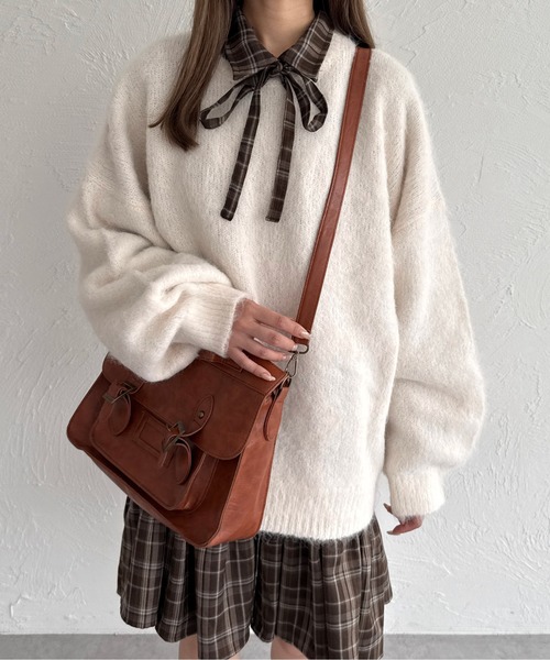 kutir(クティール)の「シャギーニットプルオーバー(ニット/セーター・レディース・イエロー/ネイビー/ボルドー/レッド/ブルー/チャコールグレー/アイボリー・FREE)」の2枚目の写真