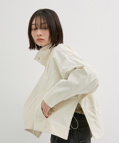 UNITED TOKYO(ユナイテッドトウキョウ)の「3way Sleeve Weather Blouson|ウォッシャブル/ストレッチ/撥水/軽羽織/春服/プレゼント(ブルゾン・レディース・アイボリー/ブラック・FREE)」の19枚目の写真