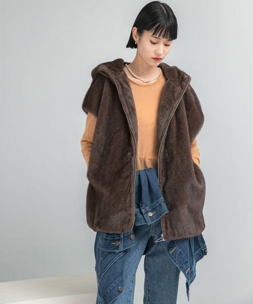 ☆今期完売☆ECOPELファーフードジレ アーバンリサーチ ロッソ ROSSO ECOPELファーフードジレ（その他アウター）｜URBAN RESEARCH ROSSO