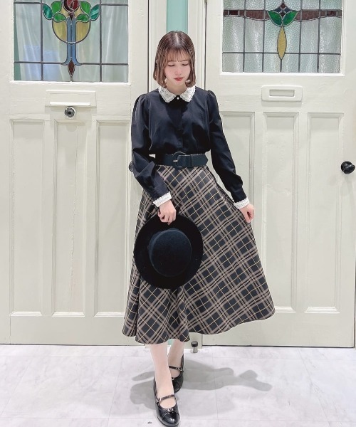 an another angelus（アンアナザーアンジェラス）の「クレリックレース衿シャツ（シャツ/ブラウス・レディース・ピンクベージュ/ブラック・FREE）」の3枚目の写真