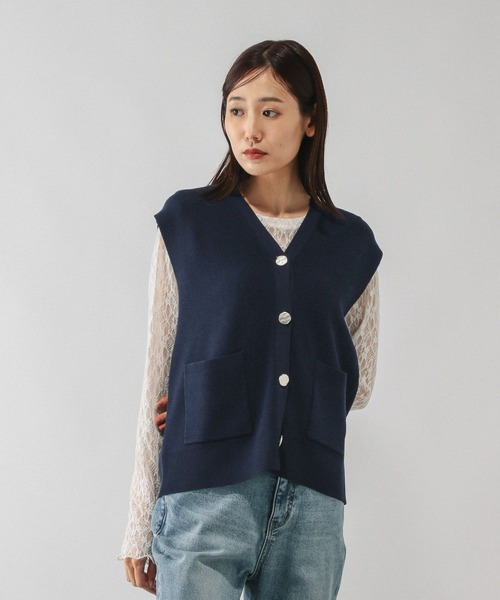 GLOBAL WORK（グローバルワーク）の「さらさらアゼボタンベスト/595374（ベスト・レディース・ダークブラウン/ホワイト系その他3/ネイビー・MEDIUM/LARGE）」の7枚目の写真