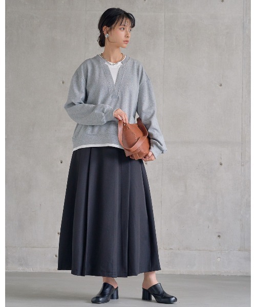 attiree(アティレー)の「タックフレアスカート(スカート・レディース・ブラック/ネイビー/チャコールグレー・LARGE/MEDIUM/SMALL/X-LARGE)」の10枚目の写真