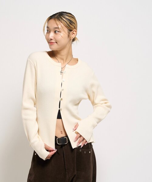 WHO'S WHO gallery（フーズフーギャラリー）の「RIBBED KINT NARROW CARDIGAN（カーディガン/ボレロ・レディース・グレー/アイボリー/ブラック/レッド/ネイビー・FREE）」の15枚目の写真