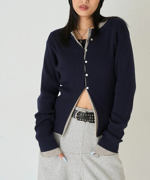 WHO'S WHO gallery（フーズフーギャラリー）の「RIBBED KINT NARROW CARDIGAN（カーディガン/ボレロ・レディース・グレー/アイボリー/ブラック/レッド/ネイビー・FREE）」の4枚目の写真