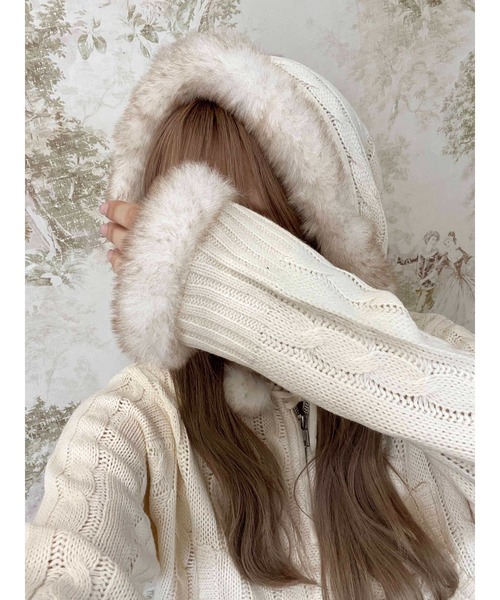 PHILLY(フィリー)の「フェイクファーフードケーブルパーカー(パーカー・レディース・グレー/アイボリー・FREE)」の6枚目の写真