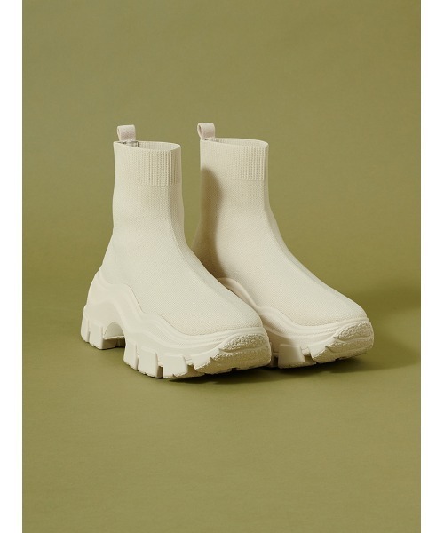 SNIDEL（スナイデル）の「スニーカーソールショートブーツ（ブーツ・レディース・アイボリー/ブラック/マルチ・S/M/L）」の9枚目の写真