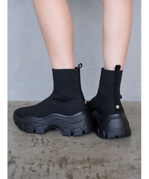 SNIDEL（スナイデル）の「スニーカーソールショートブーツ（ブーツ・レディース・アイボリー/ブラック/マルチ・S/M/L）」の19枚目の写真