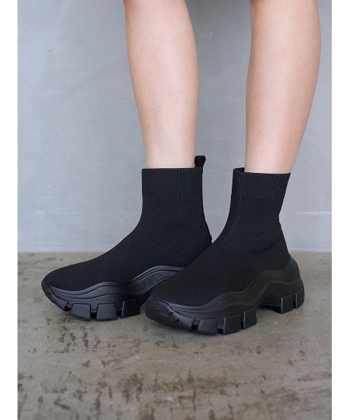 SNIDEL（スナイデル）の「スニーカーソールショートブーツ（ブーツ・レディース・アイボリー/ブラック/マルチ・S/M/L）」の20枚目の写真