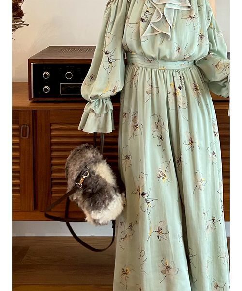 LILY BROWN(リリーブラウン)の「ショルダーオープンワンピース(ワンピース・レディース・ミント/ネイビー/アイボリー・0/1)」の9枚目の写真