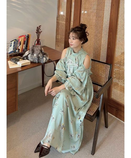 セール】ショルダーオープンワンピース（ワンピース）｜LILY BROWN