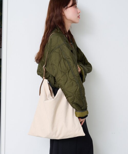 Kastane（カスタネ）の「【A4サイズ/一部店舗限定】ビジュースエードショルダーBAG（ショルダーバッグ・レディース・ブラック/アイボリー/ブラウン・FREE）」の12枚目の写真